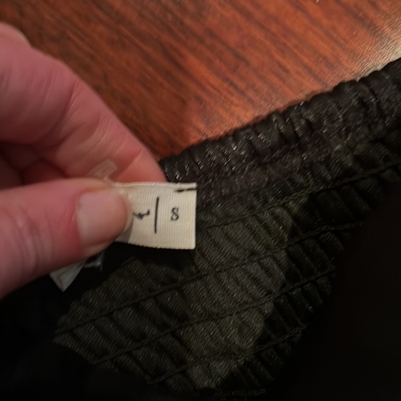 In loom fluffy dress black shiny silk with puff sleeves - Picture 4 of 4